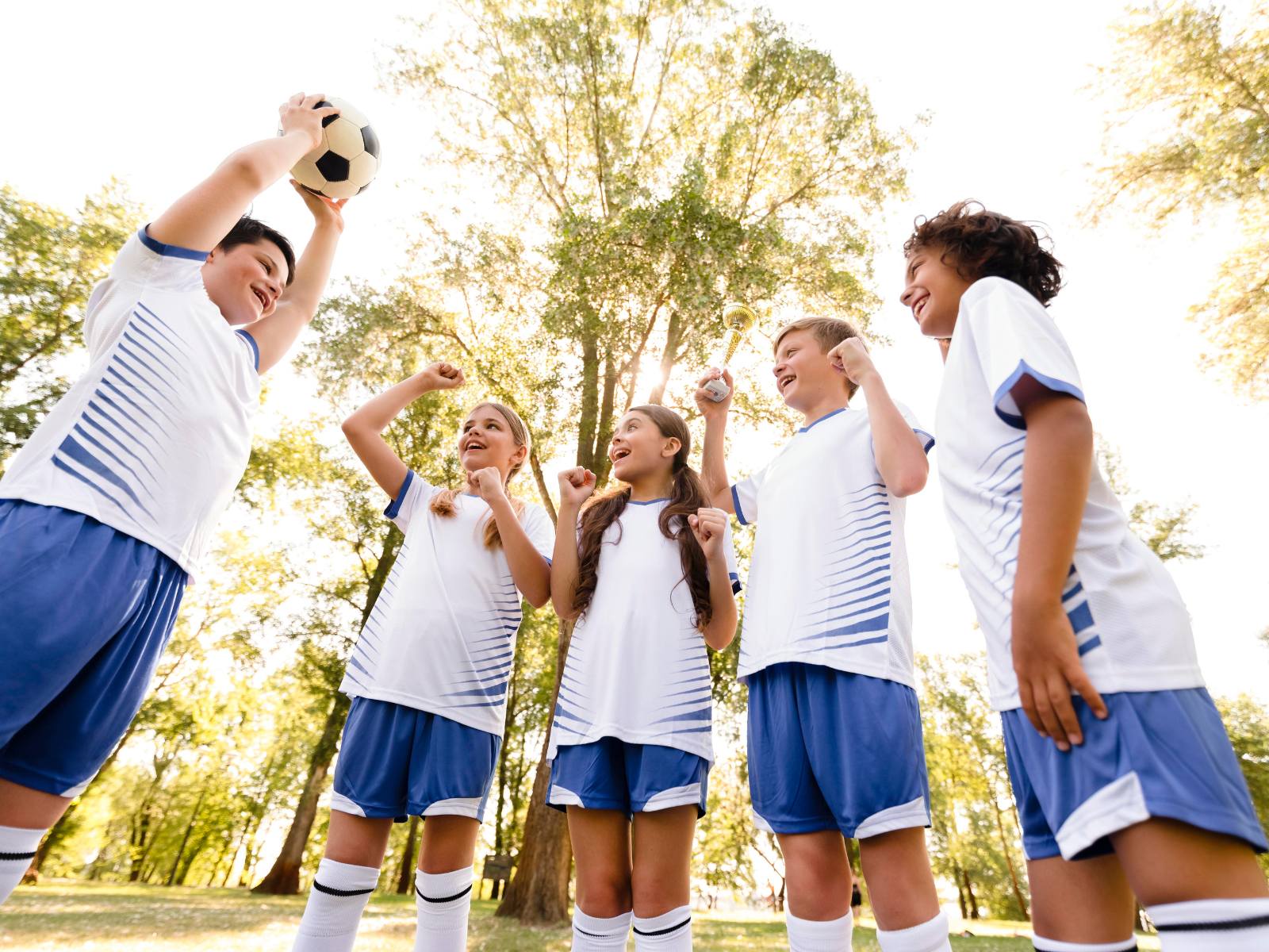 A Importância dos Esportes Coletivos na Formação de Crianças e Adolescentes: Desenvolvendo Valores para a Vida